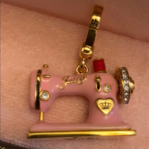 Juicy Couture SEWING MACHINE CHARM - Picture 2 of 11